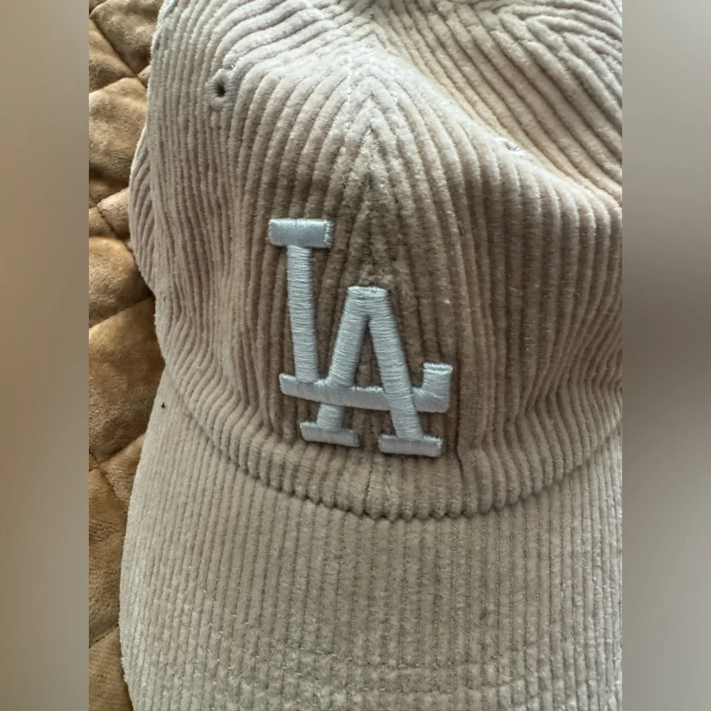 47 Brand Pale Pink &white corduroy Genuine Merchandise LA Dodgers cap/afjustable - Picture 12 of 12